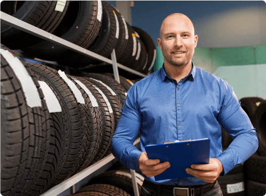 ZoniLive business owners hero image showcasing entrepreneurs enhancing their skills through online learning