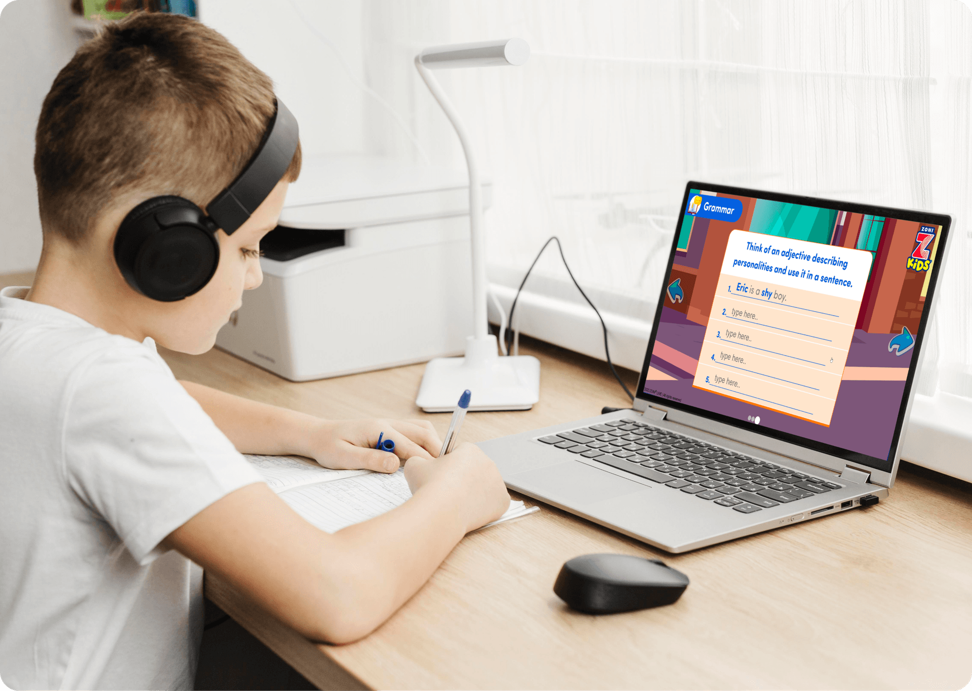 ZoniLive student taking notes during interactive online English lesson